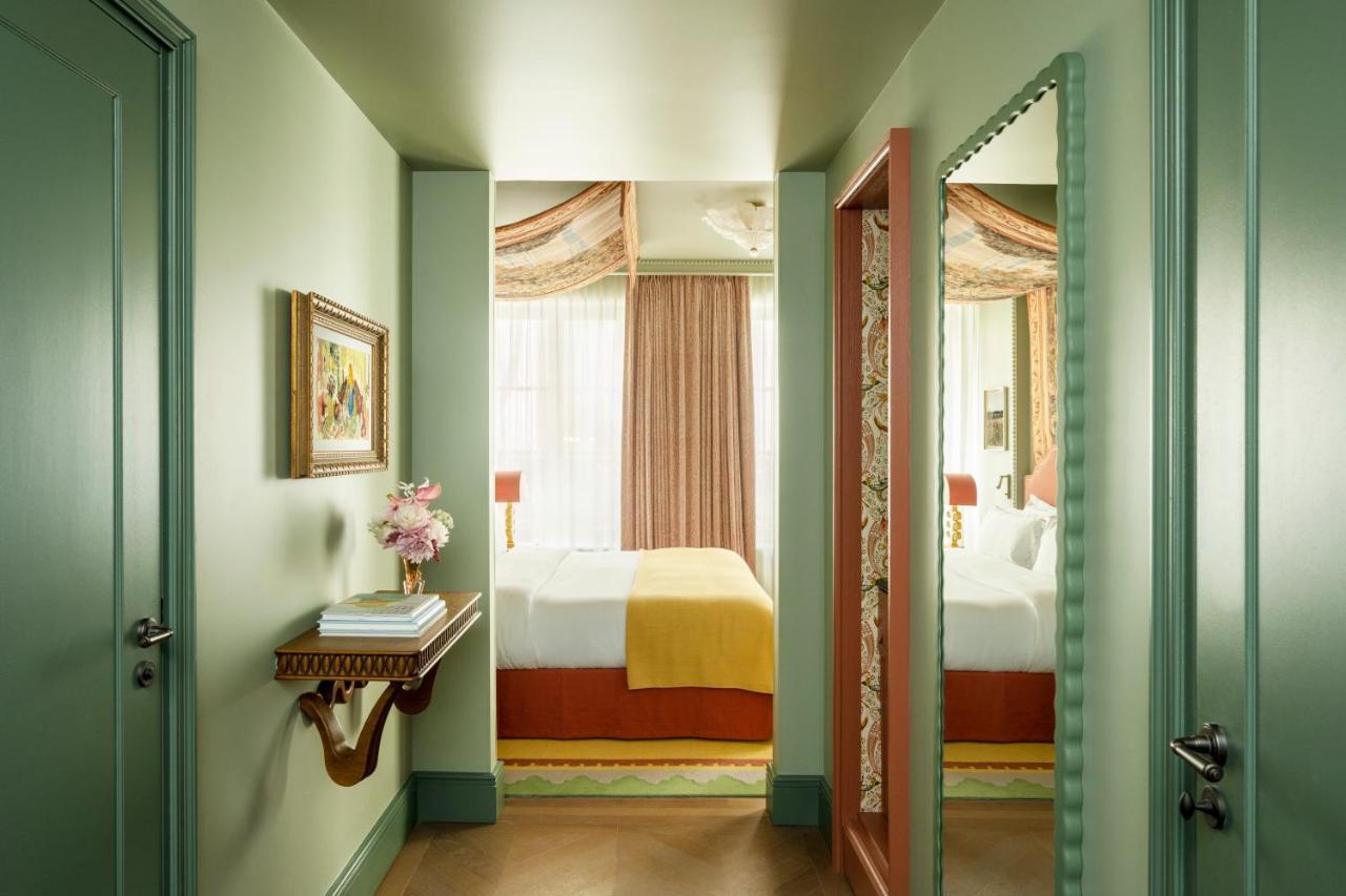 Le Grand Mazarin Hotel Paris Exterior photo