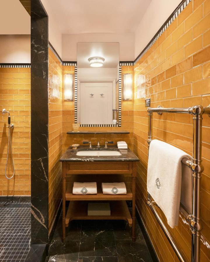 Le Grand Mazarin Hotel Paris Exterior photo